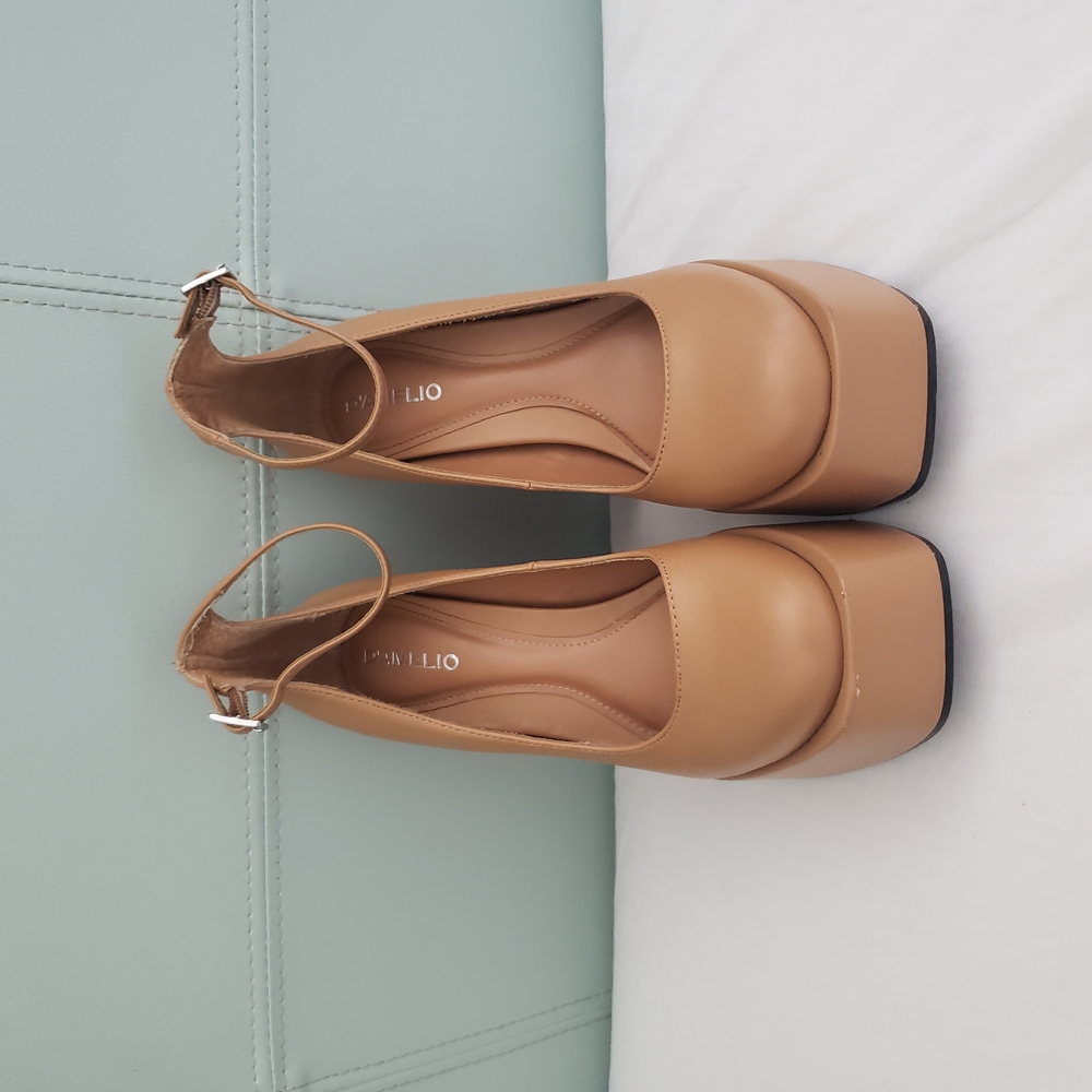 Off-White Tan Women's Shoes